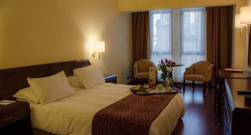 Le Commodore Hotel Beirut Luaran gambar