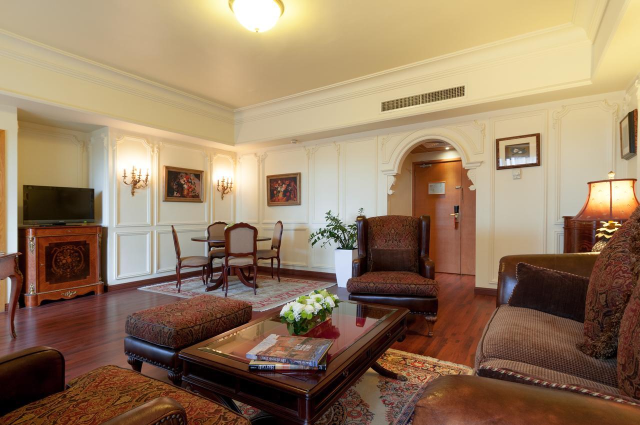 Le Commodore Hotel Beirut Luaran gambar