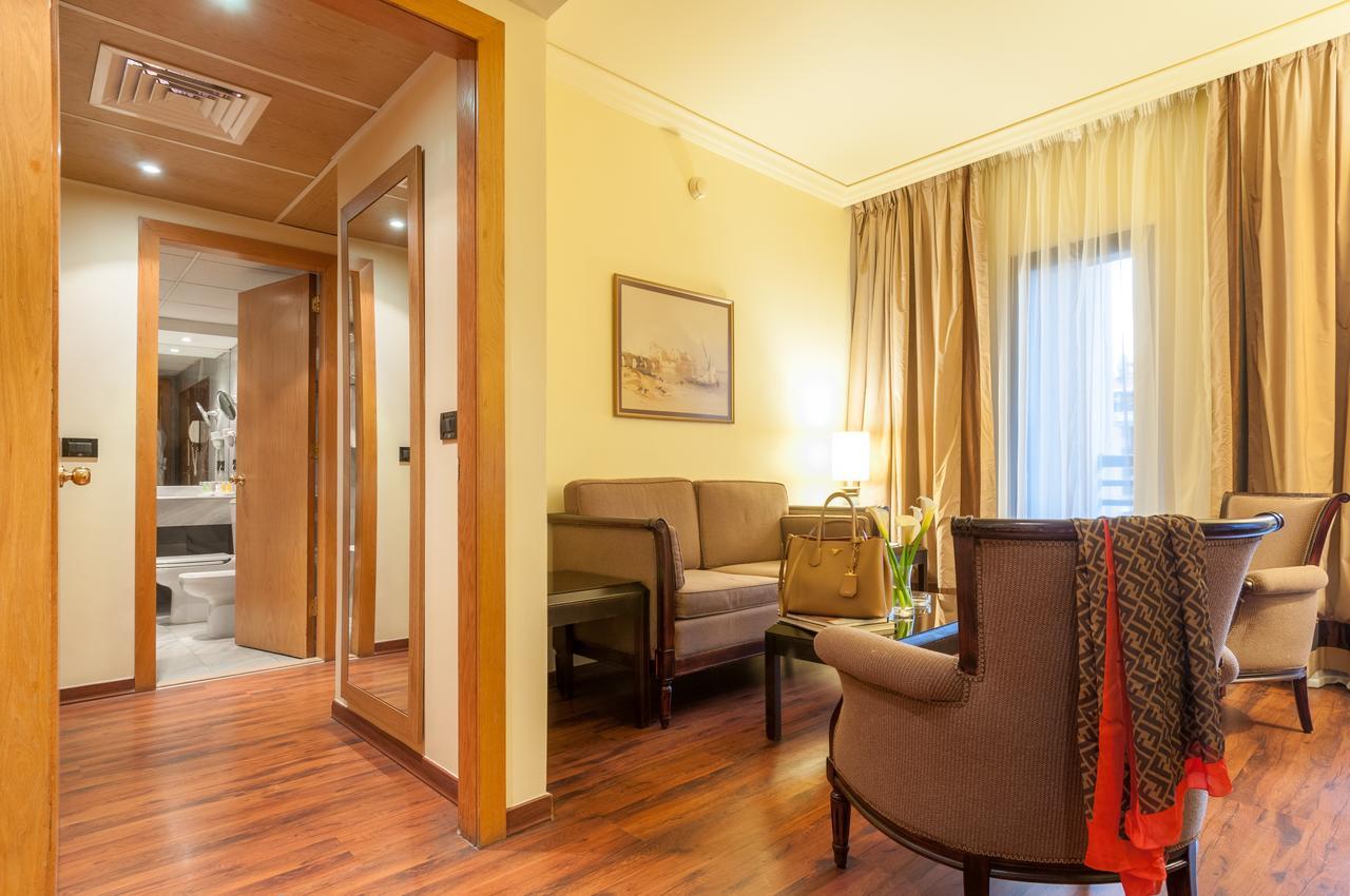 Le Commodore Hotel Beirut Luaran gambar