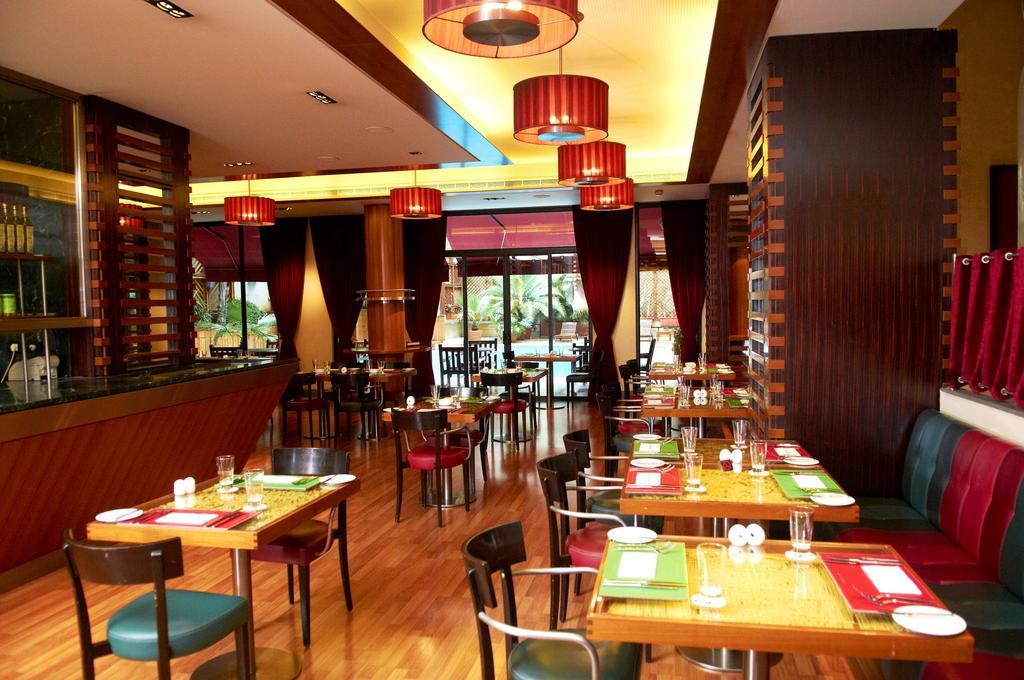 Le Commodore Hotel Beirut Luaran gambar